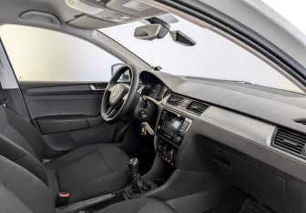 Подержанный автомобиль Skoda Rapid Liftback 2019 года (11 фото)