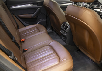 Подержанный автомобиль Audi Q5 2017 года (33 фото)