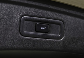 Подержанный автомобиль Infiniti FX 2013 года (20 фото)