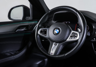 Подержанный автомобиль BMW X4 2020 года (13 фото)