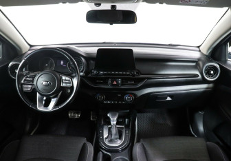 Подержанный автомобиль Kia Cerato Sedan 2020 года (9 фото)