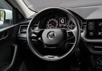 Подержанный автомобиль Skoda Rapid Liftback 2020 года (11 фото)