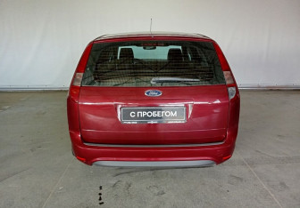 Подержанный автомобиль Ford Focus Wagon 2008 года (5 фото)
