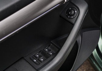 Подержанный автомобиль Skoda Octavia Liftback 2019 года (16 фото)