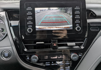 Подержанный автомобиль Toyota Camry Sedan 2021 года (17 фото)