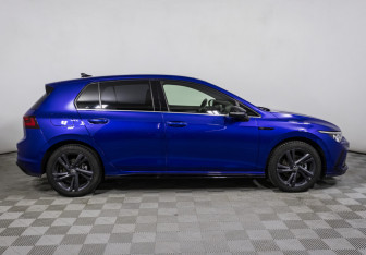 Подержанный автомобиль Volkswagen Golf Hatchback 2021 года (4 фото)