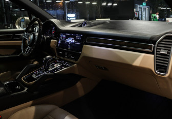 Подержанный автомобиль Porsche Cayenne 2018 года (7 фото)