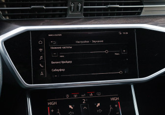 Подержанный автомобиль Audi A7 2018 года (27 фото)