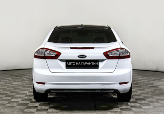 Подержанный автомобиль Ford Mondeo Sedan 2012 года (4 фото)