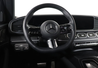 Подержанный автомобиль Mercedes-Benz GLE 2024 года (18 фото)