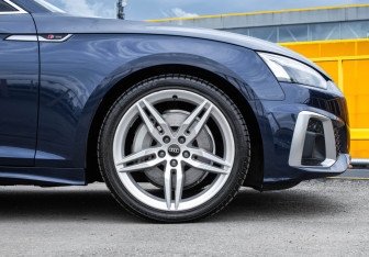 Подержанный автомобиль Audi A5 Coupe 2022 года (13 фото)