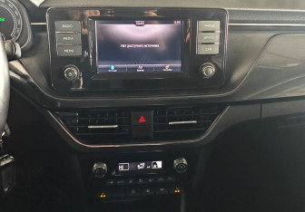 Подержанный автомобиль Skoda Rapid Liftback 2021 года (13 фото)
