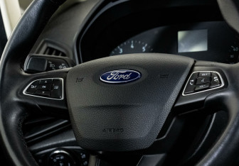 Подержанный автомобиль Ford EcoSport 2018 года (11 фото)