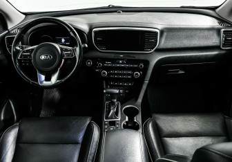 Подержанный автомобиль Kia Sportage 2018 года (6 фото)