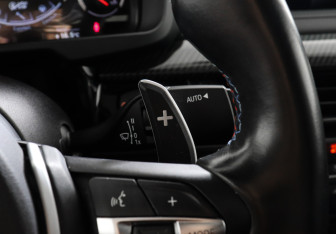 Подержанный автомобиль BMW X6 M 2016 года (18 фото)