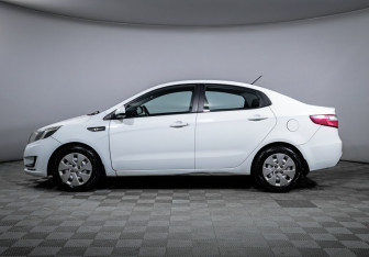 Подержанный автомобиль Kia Rio Sedan 2014 года (8 фото)
