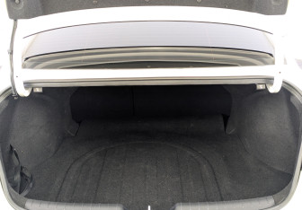 Подержанный автомобиль Hyundai Elantra Sedan 2021 года (10 фото)