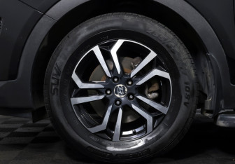 Подержанный автомобиль Hyundai Santa Fe 2013 года (20 фото)