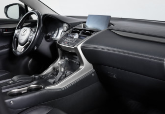 Подержанный автомобиль Lexus NX 2015 года (9 фото)