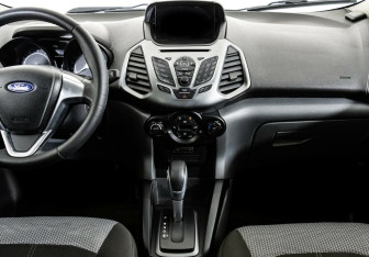 Подержанный автомобиль Ford EcoSport 2015 года (8 фото)