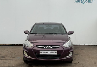 Подержанный автомобиль Hyundai Solaris Sedan 2012 года (2 фото)