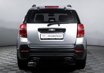 Подержанный автомобиль Chevrolet Captiva 2014 года (6 фото)