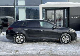 Подержанный автомобиль Renault Megane Wagon 2010 года (4 фото)