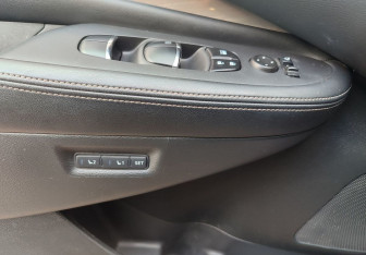 Подержанный автомобиль Nissan Murano Suv 2018 года (15 фото)