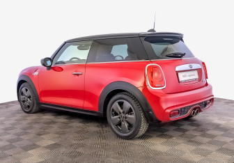 Подержанный автомобиль MINI Hatch 2020 года (7 фото)