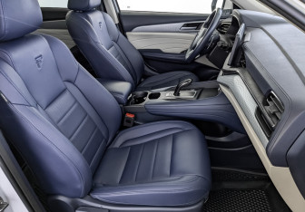 Подержанный автомобиль Haval F7 2022 года (24 фото)