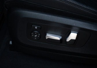 Подержанный автомобиль BMW X5 2019 года (20 фото)