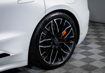 Подержанный автомобиль Zeekr 001 2023 года (15 фото)