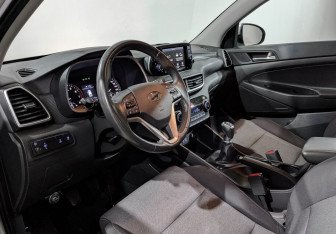 Подержанный автомобиль Hyundai Tucson 2020 года (15 фото)