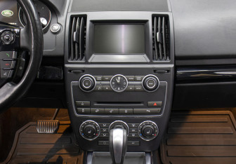 Подержанный автомобиль Land Rover Freelander 2013 года (13 фото)