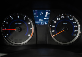 Подержанный автомобиль Hyundai Solaris Sedan 2011 года (12 фото)