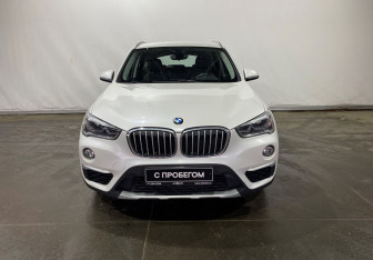 Подержанный автомобиль BMW X1 2017 года (2 фото)