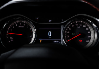 Подержанный автомобиль Chevrolet Orlando 2022 года (11 фото)