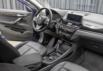 Подержанный автомобиль BMW X2 2021 года (10 фото)