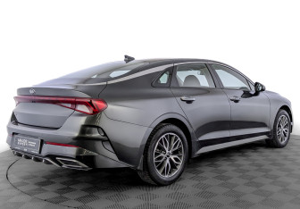 Подержанный автомобиль Kia K5 2020 года (5 фото)