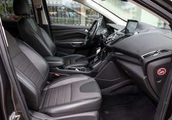 Подержанный автомобиль Ford Kuga 2016 года (10 фото)