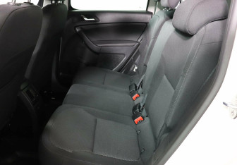 Подержанный автомобиль Skoda Yeti 2014 года (12 фото)