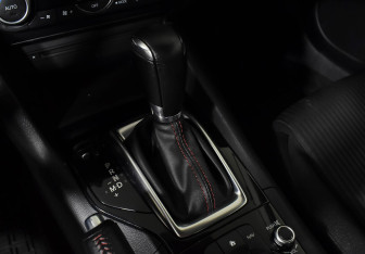 Подержанный автомобиль Mazda 3 Sedan 2014 года (15 фото)