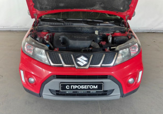 Подержанный автомобиль Suzuki Vitara 2016 года (14 фото)