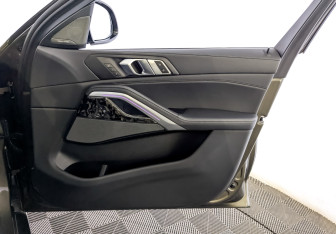 Подержанный автомобиль BMW X6 2020 года (26 фото)