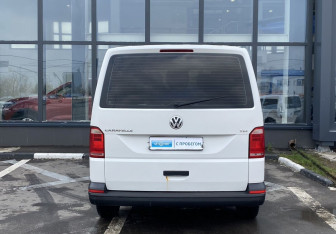 Подержанный автомобиль Volkswagen Caravelle 2017 года (6 фото)