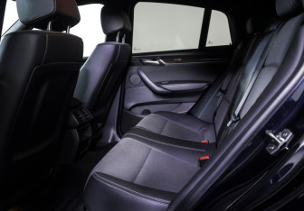 Подержанный автомобиль BMW X4 2017 года (11 фото)
