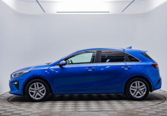 Подержанный автомобиль Kia Ceed Hatchback 2019 года (8 фото)