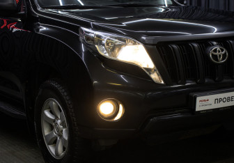 Подержанный автомобиль Toyota Land Cruiser Prado 2016 года (22 фото)