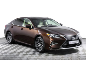 Подержанный автомобиль Lexus ES 2016 года (3 фото)