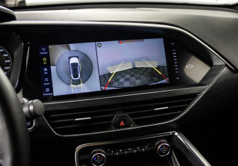 Подержанный автомобиль Geely Tugella 2022 года (23 фото)